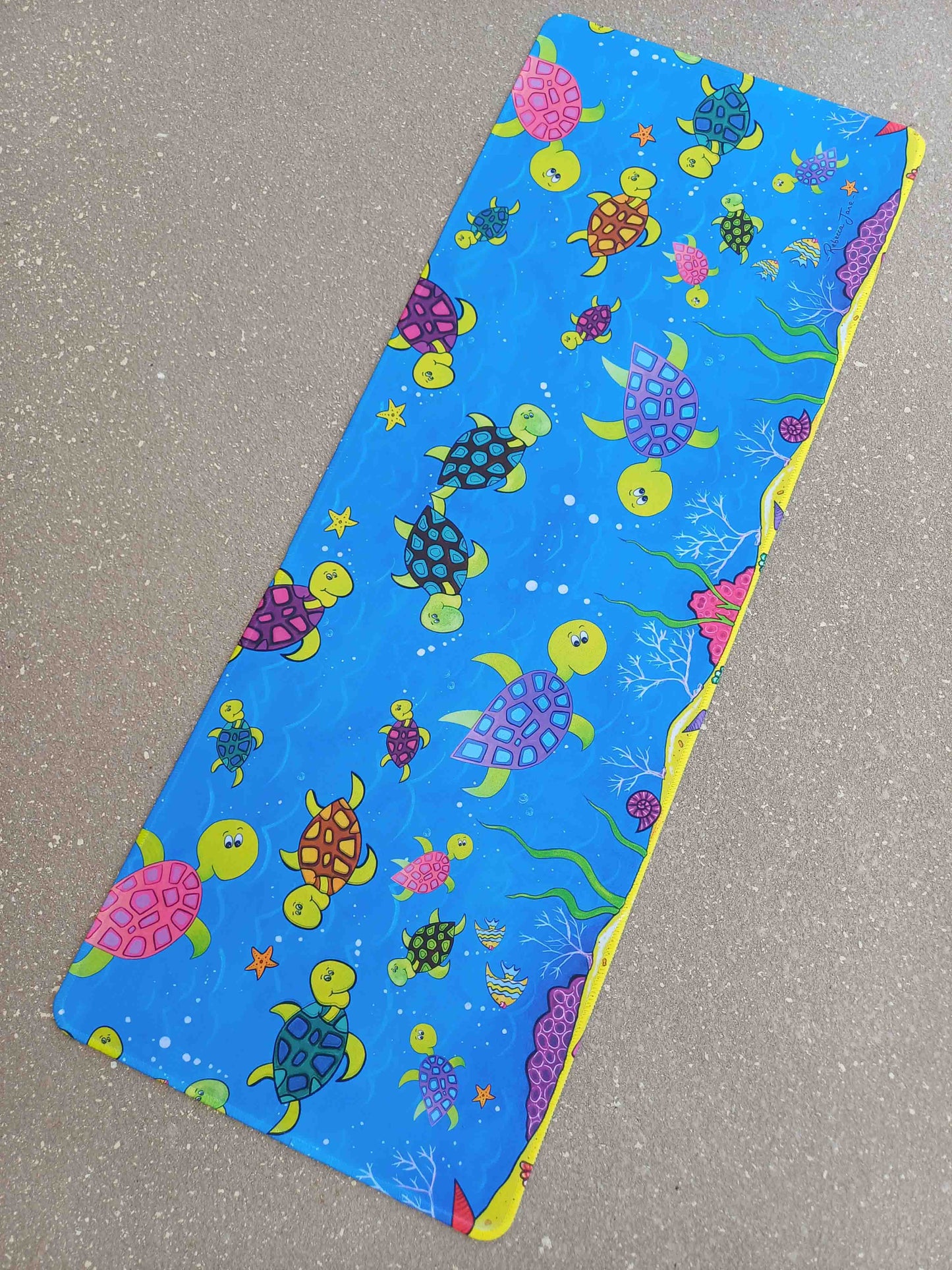 Happy Turtles Table Runner
