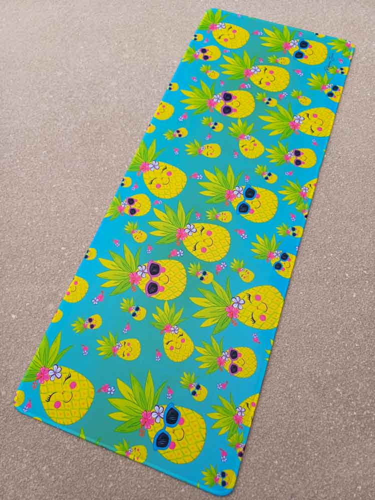 Sweet Pineapples Table Runner