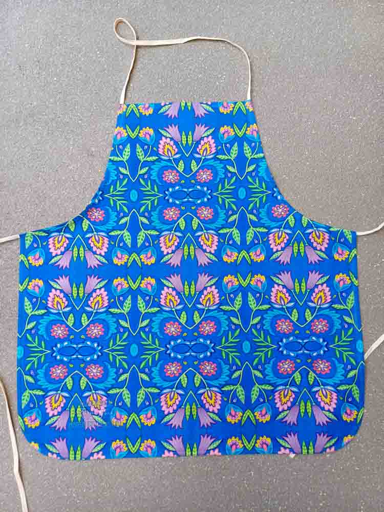 Folky Flowers Blue Apron