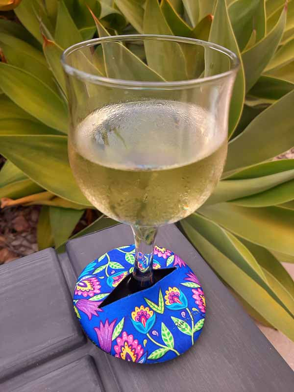 Folky Flowers Blue Glass Slipper