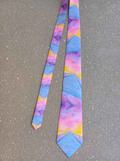 Peaceful Pier Tie