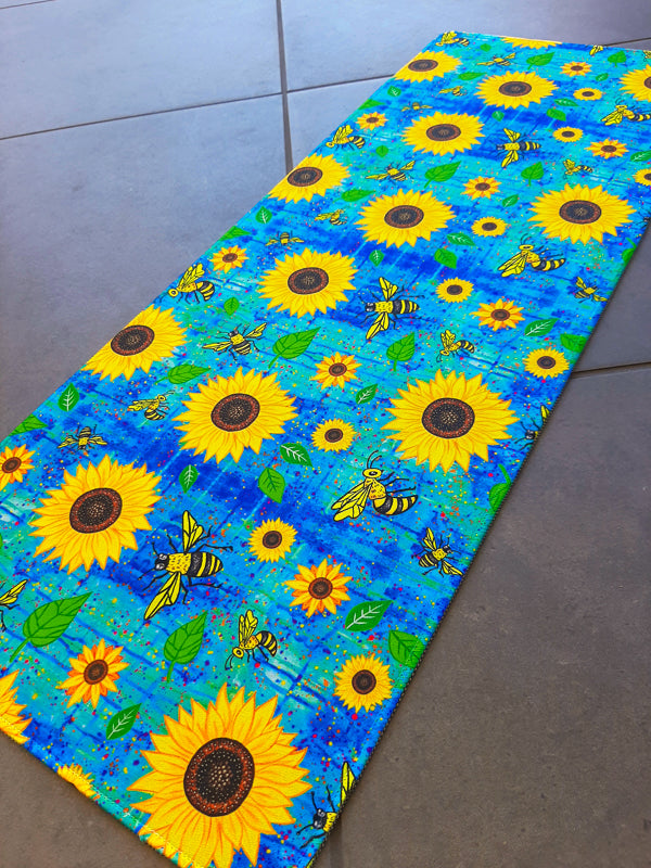 Sunflowers n Bees Table Runner